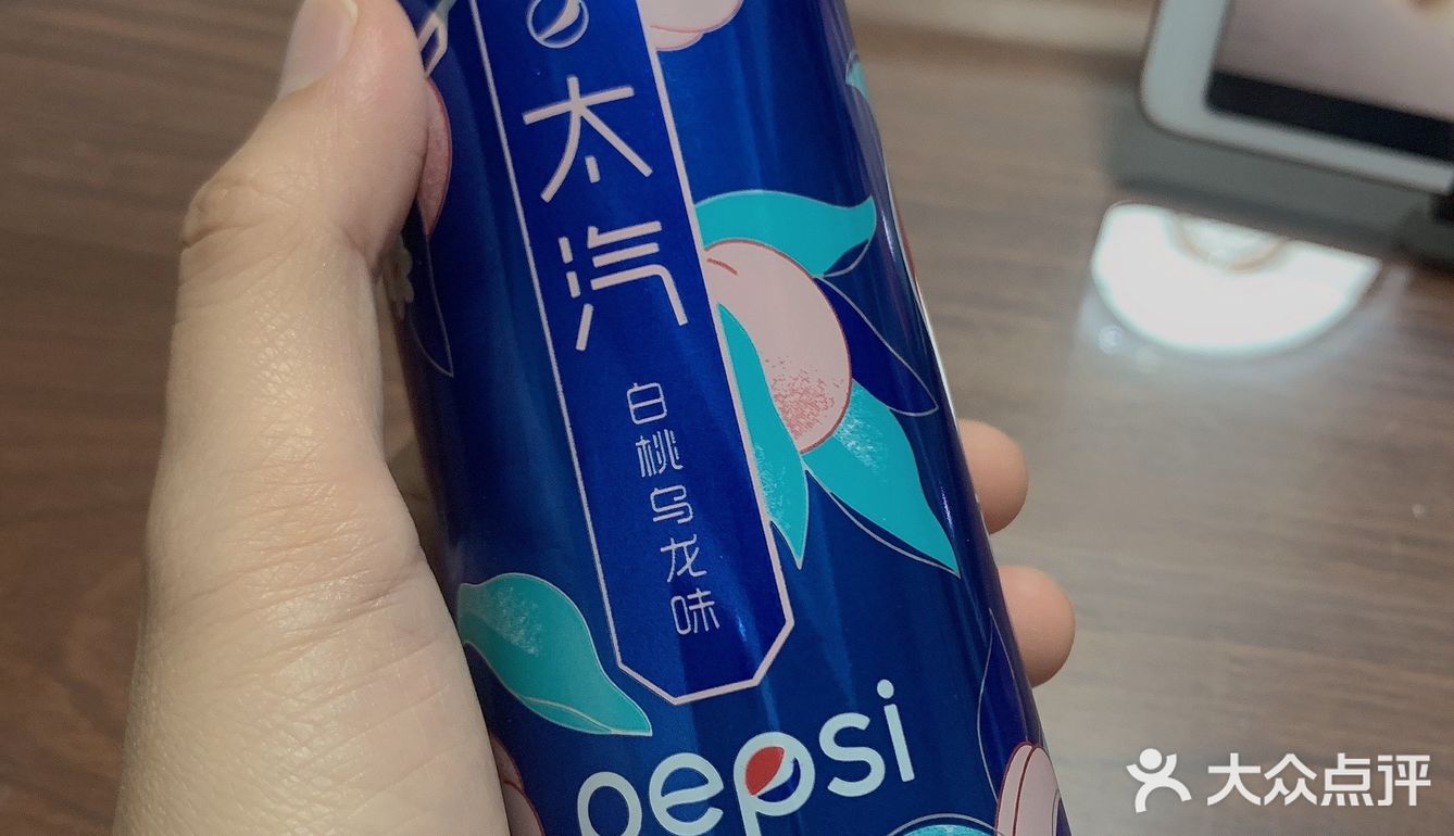 白桃乌龙味百事|只用一口 喝得停不下来!