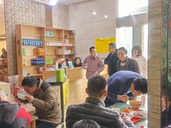 等位区-吾穆勒蓬灰牛肉面·清真(北滨河中路店)