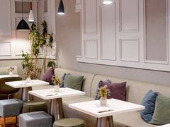 -潮一不贰·法式甜品·生日蛋糕·西式简餐(外滩店)