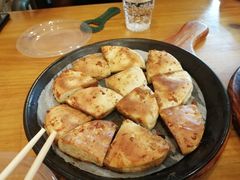 料理烤特色火烧-老东镇啤酒屋海鲜加工·蒸汽海鲜·海鲜烧烤(台东店)