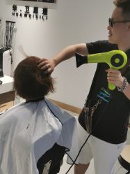 点击看大图 短发-华卫思理轻奢造型