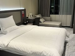 -鹏城丽景酒店(华强北红岭地铁站店)