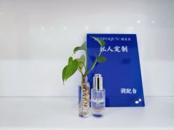 -靓芙泉专研痘痘肌