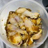 今日晚餐  烤鸡翅：空气炸锅版～ 鸡翅腌制了一个多小