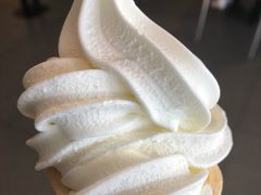 圆筒冰淇淋-麦当劳(哈西万达店)