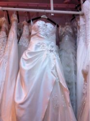 -喜喜婚纱HAPPINESS STUDIO奢定馆(海淀体验馆)