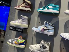 -NIKE品牌体验店(金源新燕莎店)