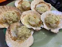 蒜蓉烤超大扇贝-贞姨美食·老字号海鲜大排档