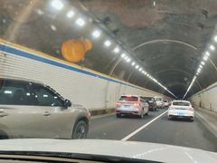 -阳山北服务区-停车场