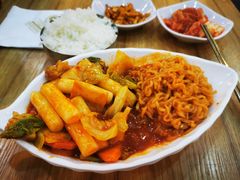 辛拉面炒年糕-朴鲸家正宗韩国料理(福田店)