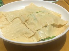 -国庆鱼头鱼尾馆(盛世华庭店)