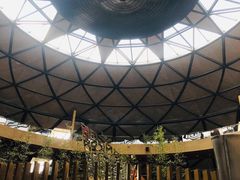 -上海滴水湖皇冠假日酒店