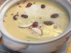 鲍鱼鸡煲-金龙·打边炉(南京西路店)