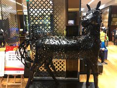-武汉光谷广场杨家湾地铁站怡程酒店