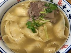 -十二忠手拉面(燎原街店)
