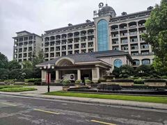 -湖北文旅洪宾红莲湖酒店