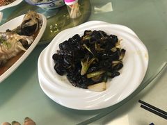 葱烧木耳-镜泊湖聚仙楼鱼馆