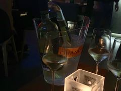 -TZ House音乐现场(来福士中心店)