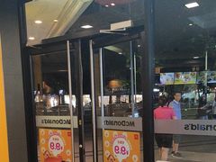 -麦当劳(佛山流行前线店)