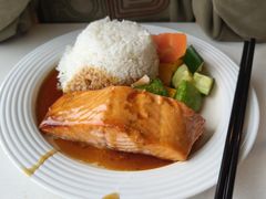 照燒三文魚配絲苗白飯-湾景餐厅(海洋公园店)