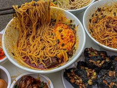 -李与白包子铺(桐梓林店)
