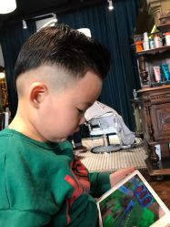 -TWOFACE 双面理发馆