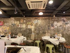 大堂-鲜入围煮花胶鸡海鲜火锅