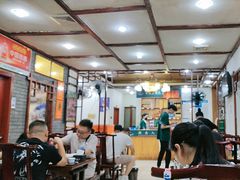 -湖南人家湘菜馆(镇江路店)