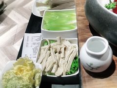 -热火朝天鲜切牛肉火锅(南强街巷店)