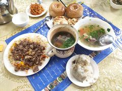 -吾斯曼珍珠抓饭王
