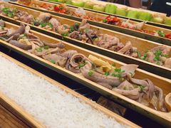 -胡须哥网红竹筒菜