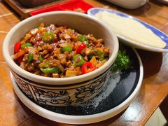 传统黑三剁配薄饼-雀舞云南菜(天津天河城购物中心店)