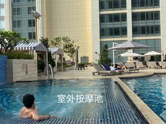 -澳门瑞吉酒店室外泳池