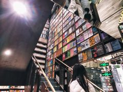 -钟书阁(群光广场店)