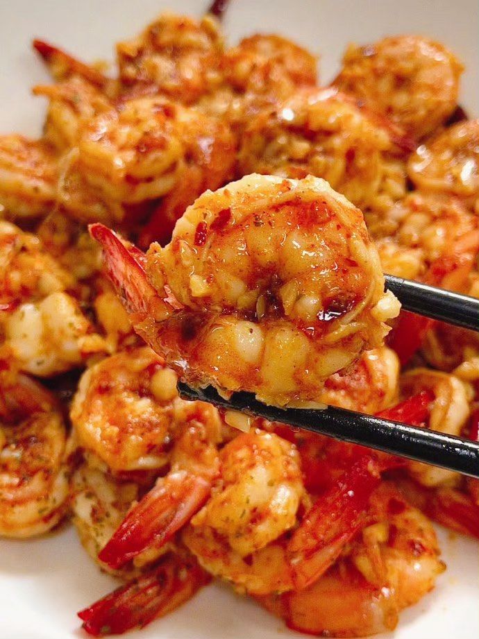 答应我!一定要试试这个蒜蓉黄油虾!