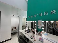 -拍刻风照相馆(花都融创店)