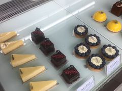 -UNI UNI(环亚凯瑟琳店)