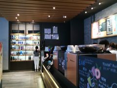 -星巴克臻选(周浦万达店)