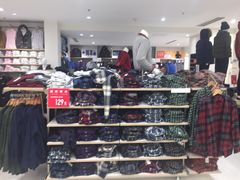 -优衣库(上海金桥国际商业广场店)