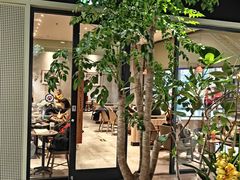 -燕莎奥特莱斯购物中心