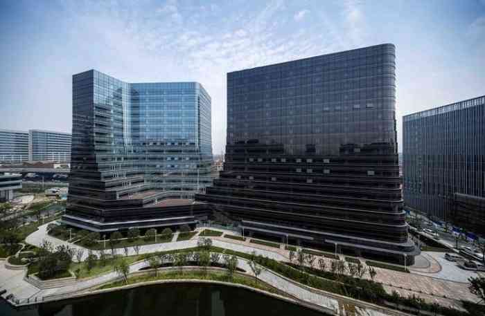 新天地尚座-东楼-"必须五星好评,谁让我就是在新天地园区呢,.
