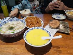 -老天桥酱肉烧饼夹肘子(天桥店)