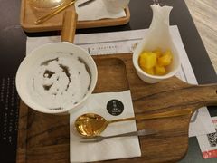 椰奶紫米银耳羹-炖物24章·顺时轻养茶(杭州大厦店)