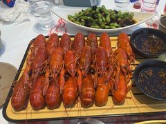 -肥肥虾庄·金牌油焖大虾(汉口城市广场店)