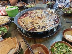 -黄潇洒老火锅(九眼桥宏济巷店)
