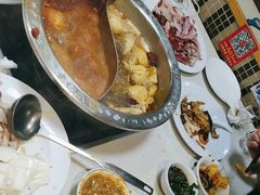 -尚品海鲜肥牛自助火锅(湖明店)