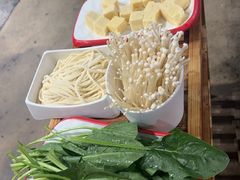 -宽窄巷子鲜牛火锅(北京首店)