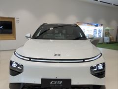 -小鹏汽车上海吴中路销售服务中心