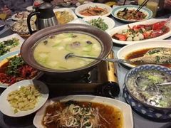 -新丁香海鲜主题餐厅(现代花园店)