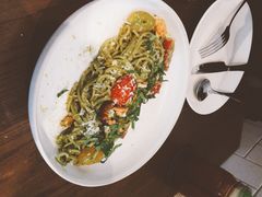 -ROAST coffee & eatery